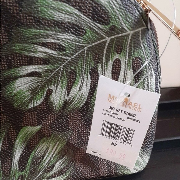 🌿NWOT🌿 Michael Kors Leaf Print Cosmetic Bag - Picture 8 of 8